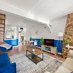 Heartwarming Windsor Cottage With Free Parking That Is Perfect For Relaxation